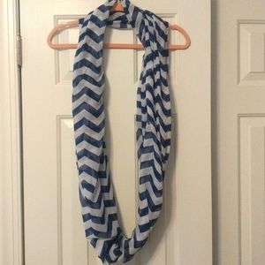 Super Wide Blue/White Scarf